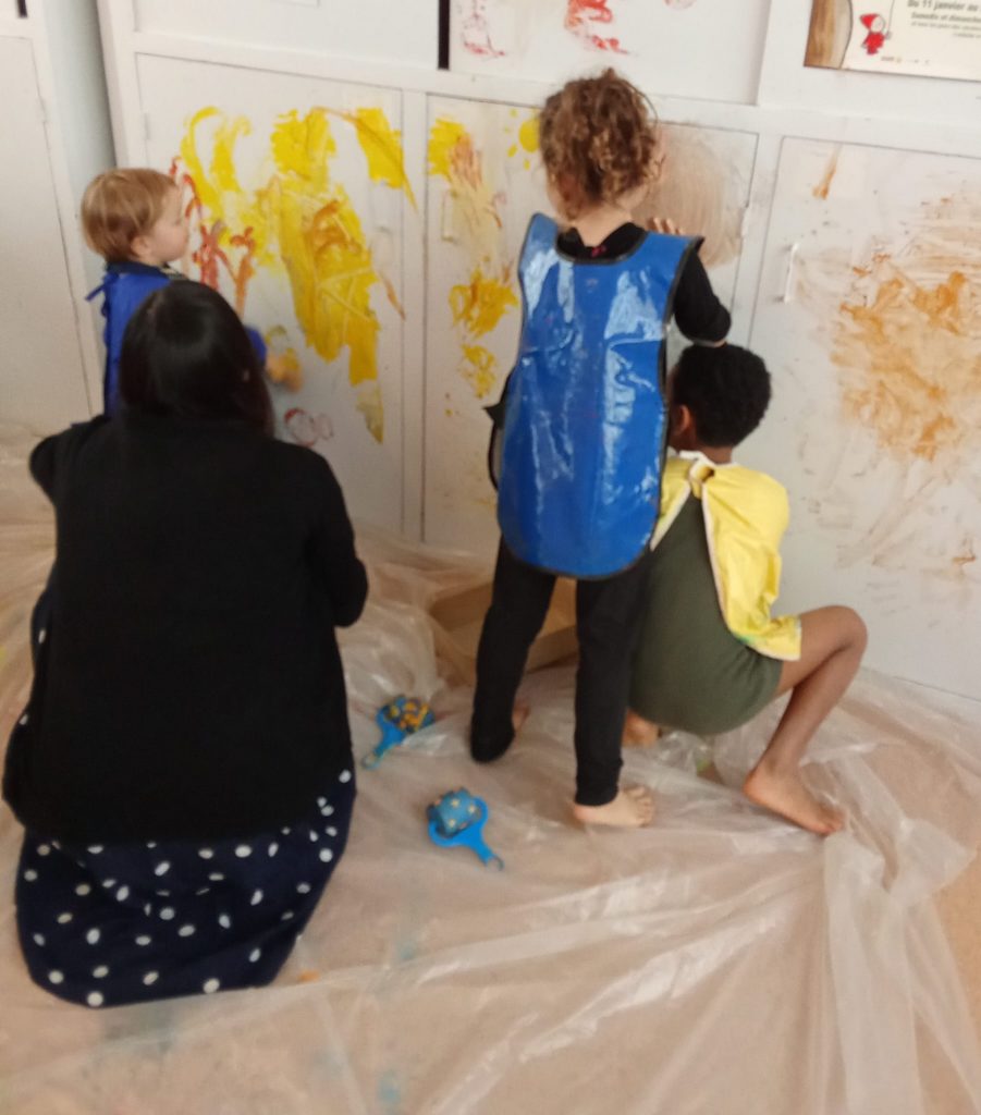 Peinture des placards de l'Espace Familles